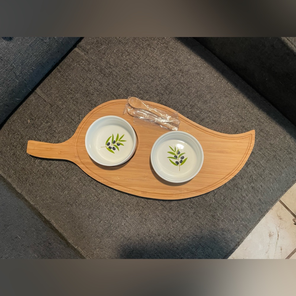 Brown and White Serveware Set for Dining